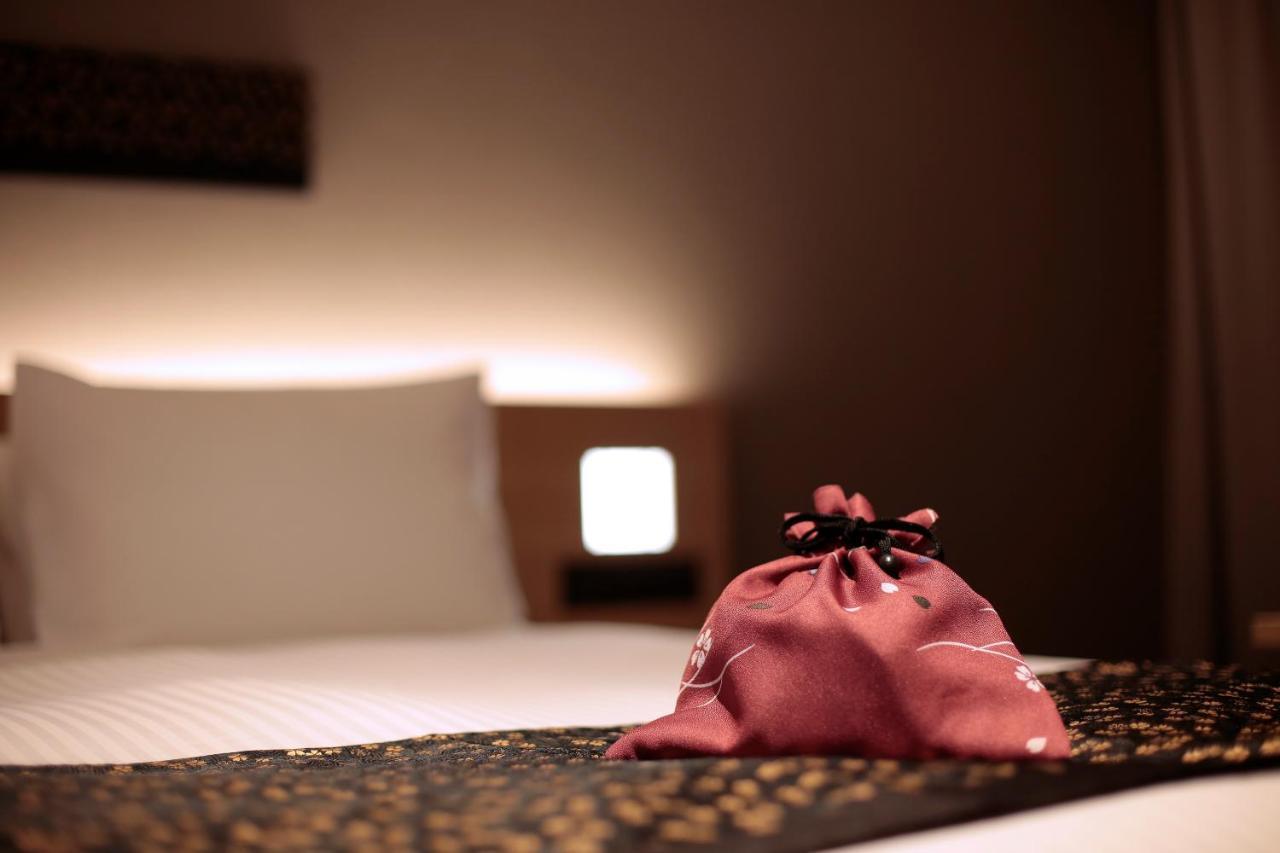 Chambre Lit Queen-Size Supérieure avec Accès Gratuit au Salon - Non-Fumeurs